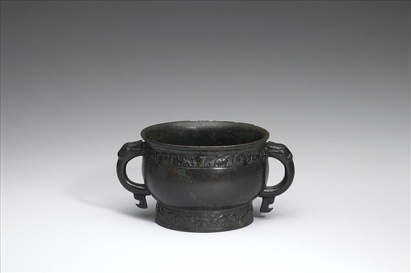 女球帚文簋