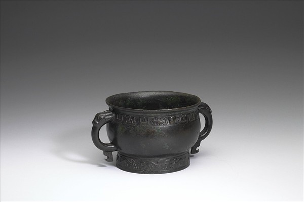 女球帚文簋