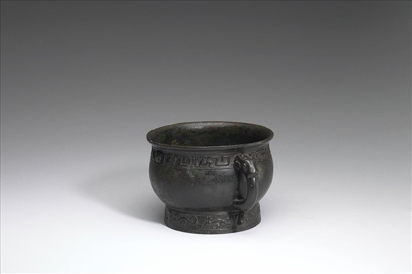 女球帚文簋