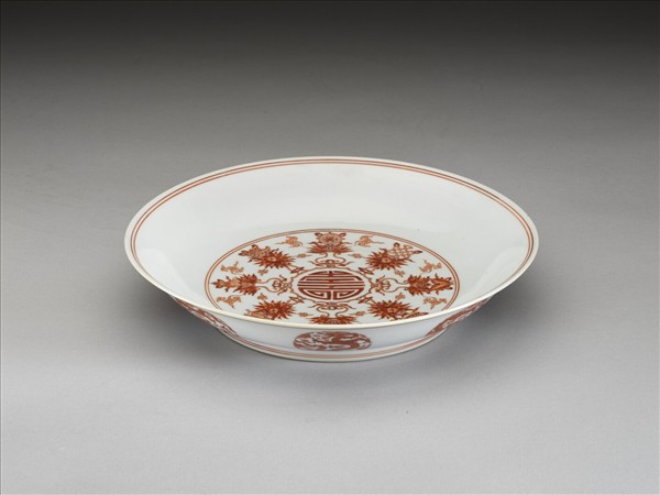 描紅團龍八寶紋盤