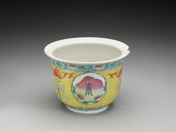粉彩福壽紋花盆