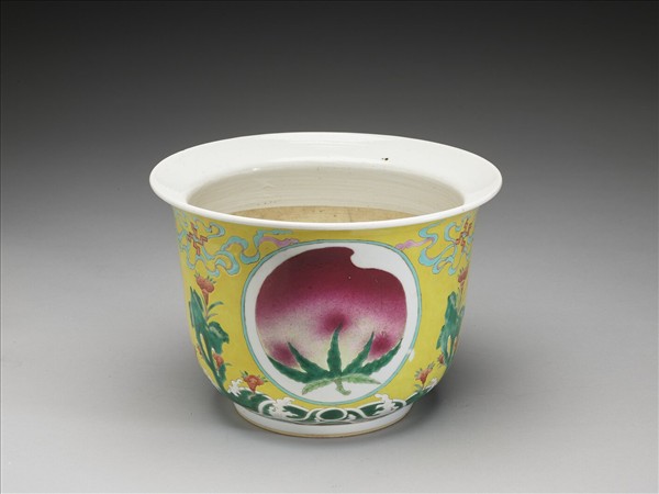 粉彩福壽紋花盆