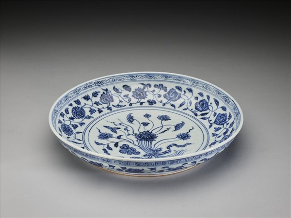 青花一把蓮紋盤