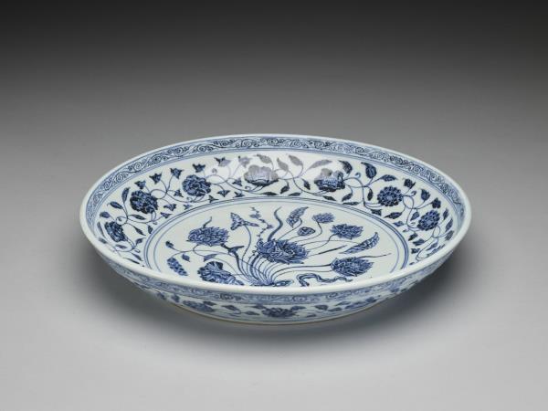 青花一把蓮紋盤