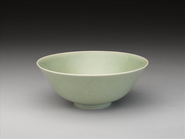 冬青釉暗花碗