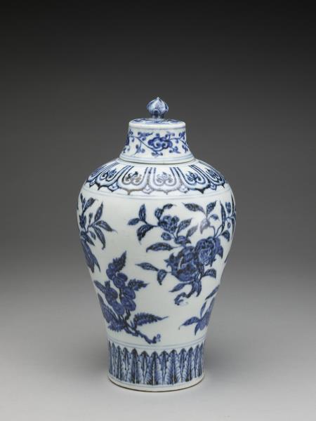 青花花果紋帶蓋梅瓶