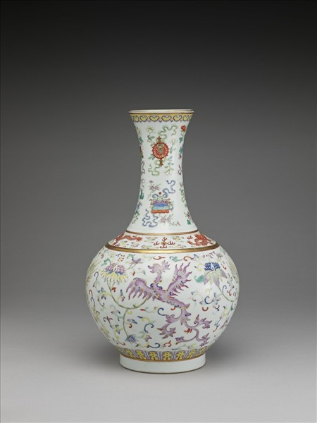 粉彩八寶龍鳳紋撇口瓶