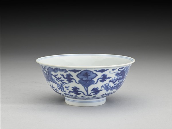 青花福壽龍紋碗