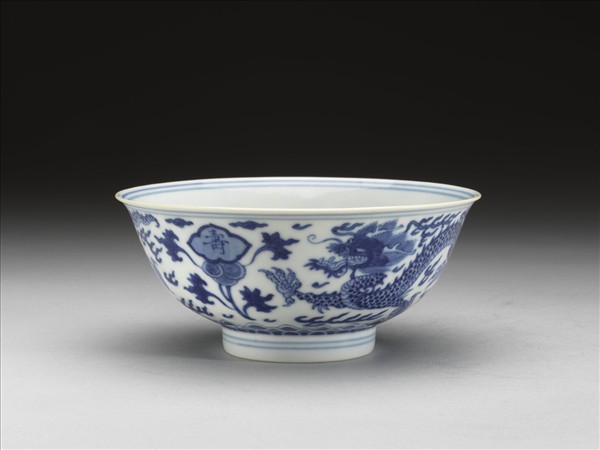 青花福壽龍紋碗