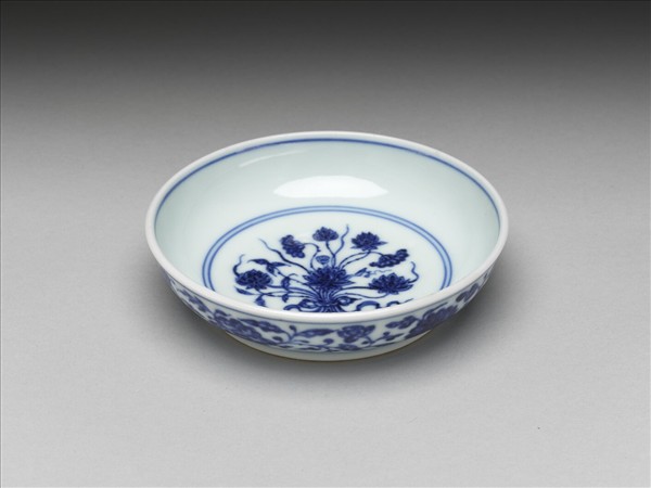 青花花卉紋盤