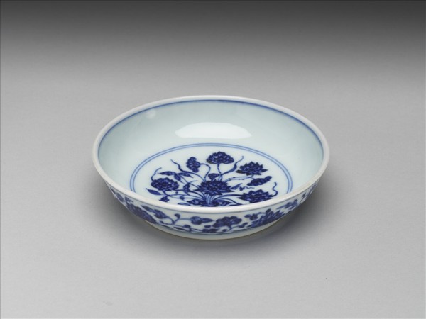青花花卉紋盤
