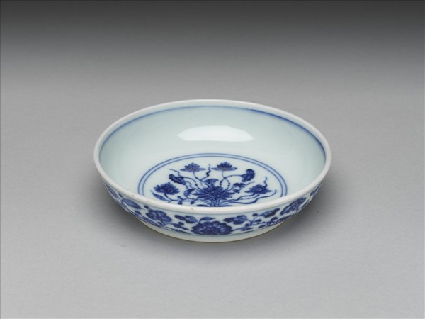 青花花卉紋盤
