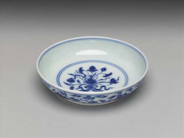 青花花卉紋盤