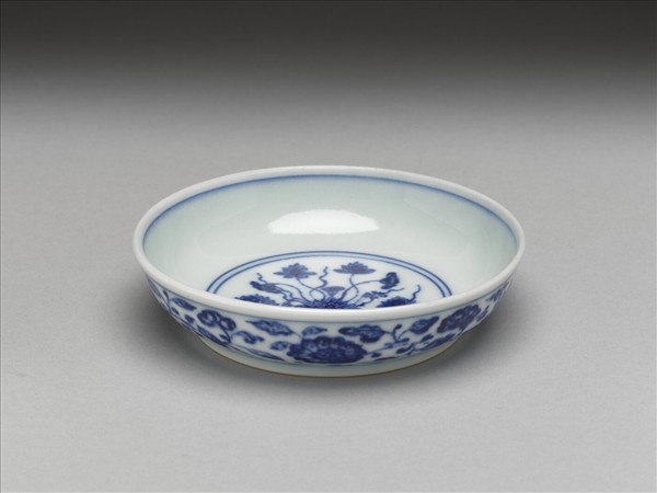 青花花卉紋盤