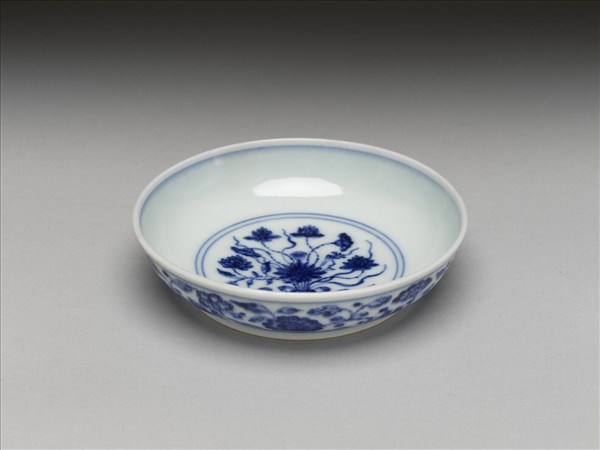 青花花卉紋盤