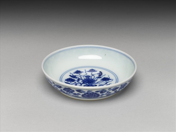 青花花卉紋盤