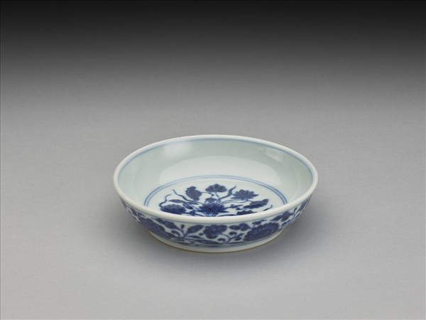 青花花卉紋盤