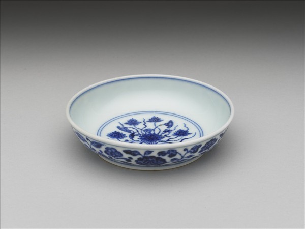 青花花卉紋盤