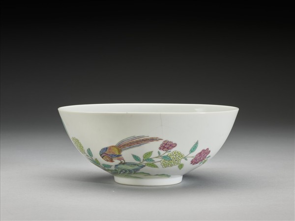 粉彩花鳥紋碗