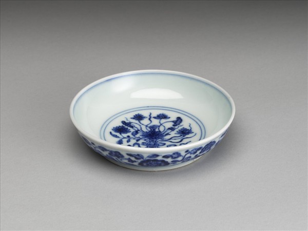 青花花卉紋盤