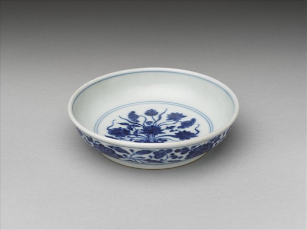青花花卉紋盤