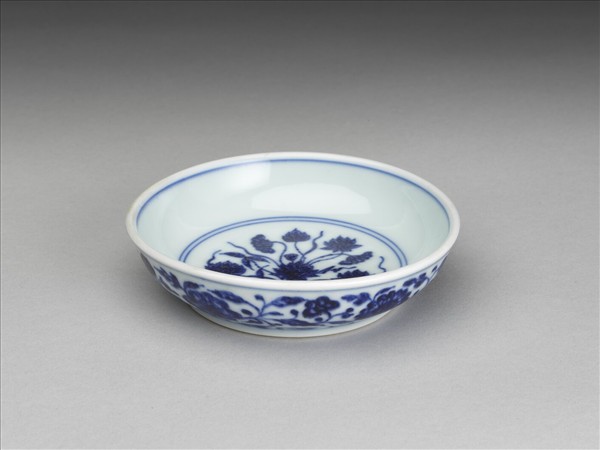 青花花卉紋盤