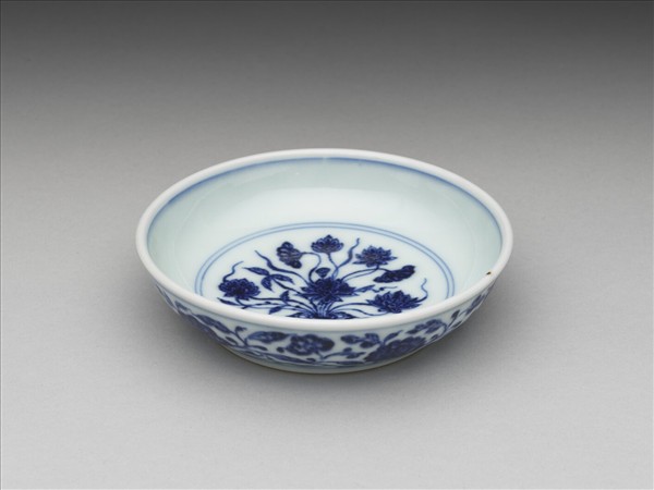 青花花卉紋盤