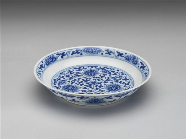 青花番蓮紋盤