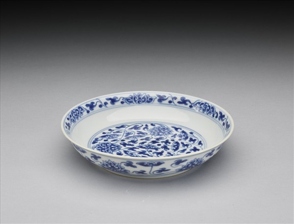 青花番蓮紋盤