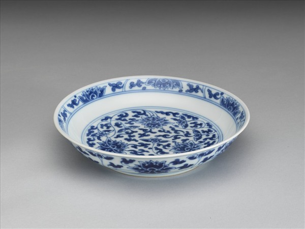 青花番蓮紋盤