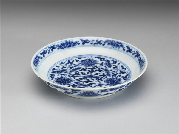 青花番蓮紋盤