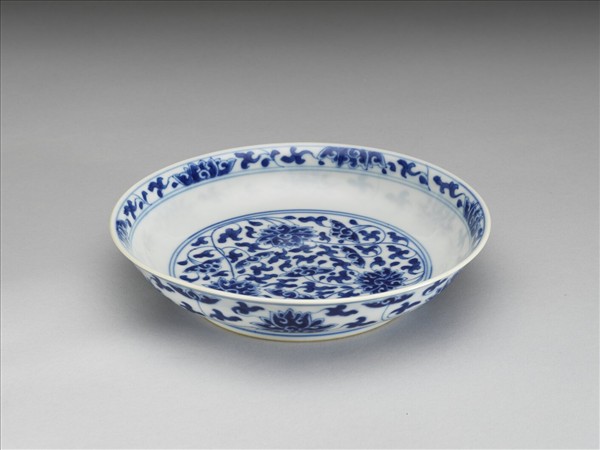 青花番蓮紋盤
