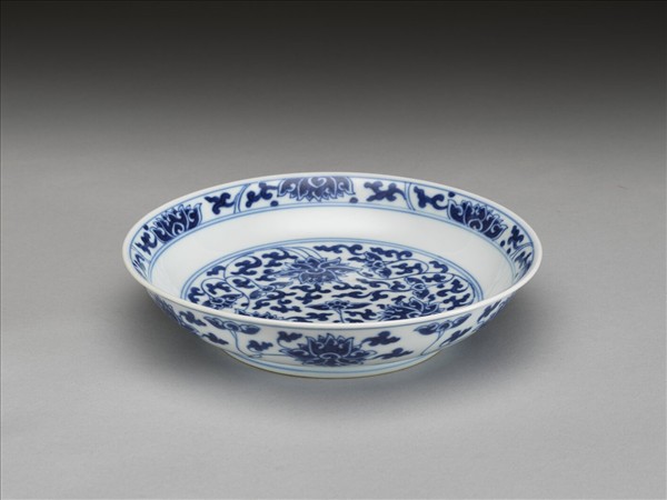 青花番蓮紋盤