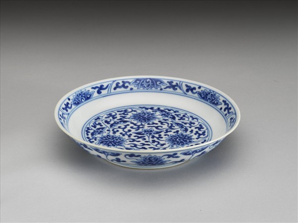 青花番蓮紋盤