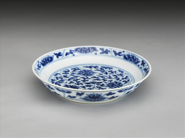 青花番蓮紋盤