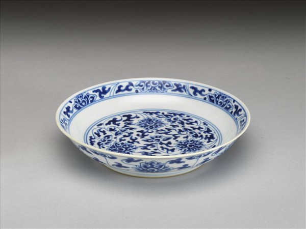 青花番蓮紋盤