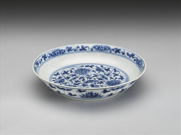 青花番蓮紋盤