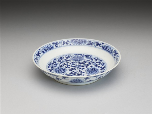 青花番蓮紋盤
