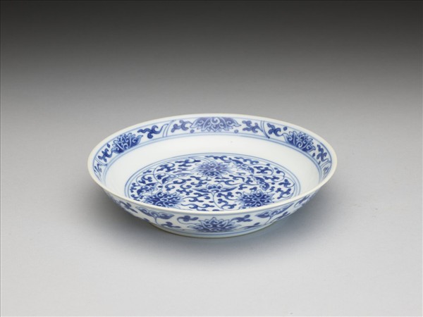 青花番蓮紋盤