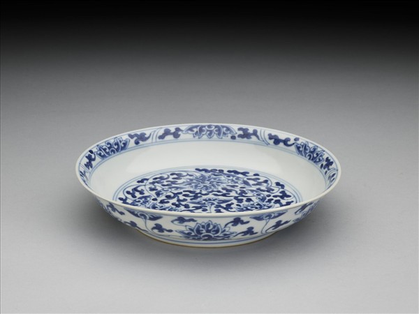 青花番蓮紋盤