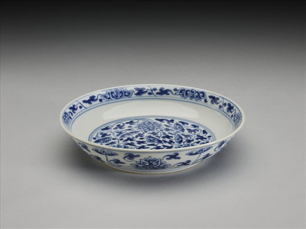 青花番蓮紋盤