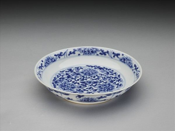 青花番蓮紋盤