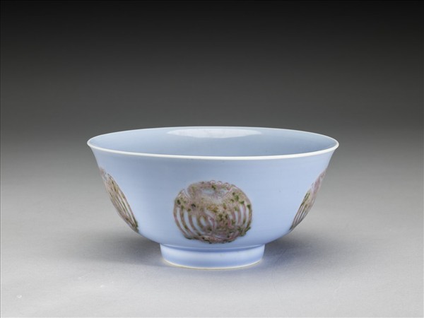 冬青釉裡紅團鳳紋碗