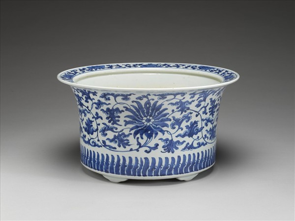 青花番蓮紋花盆