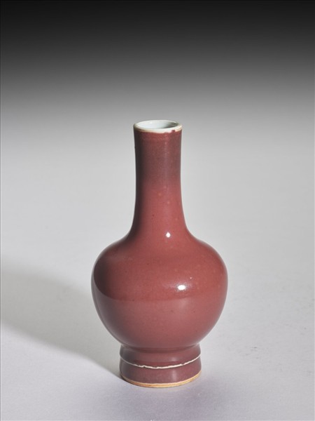 霽紅釉瓶
