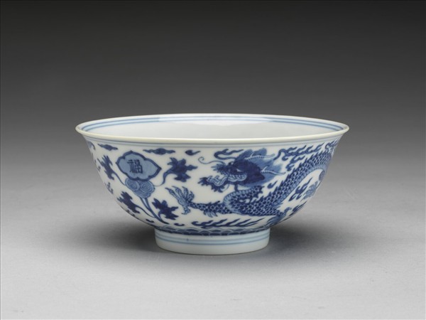 青花福壽龍紋碗