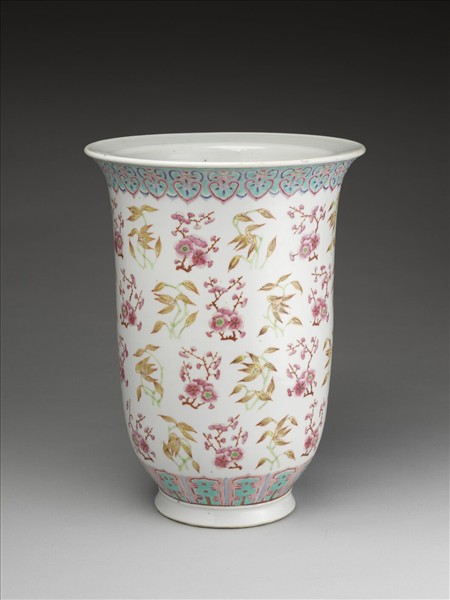 粉彩花卉紋花盆