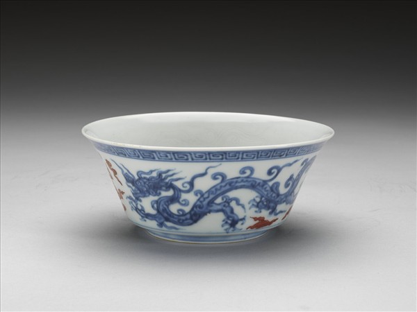 青花雲龍紋碗