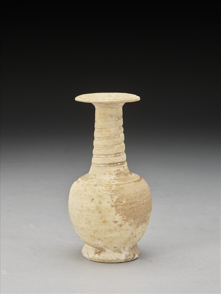 白釉盤口瓶