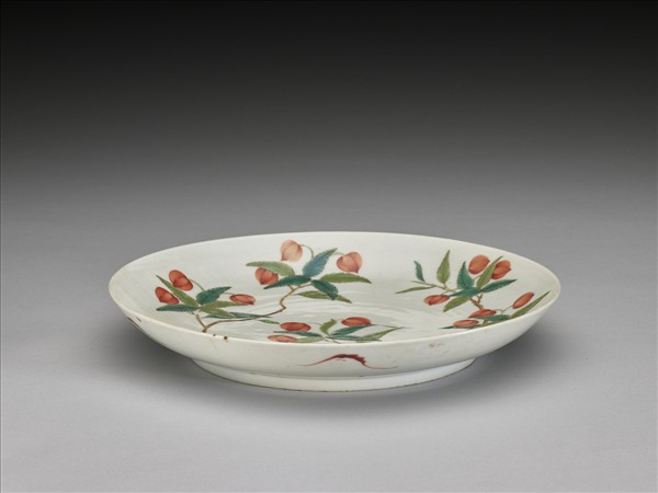 五彩折枝桃實紋盤